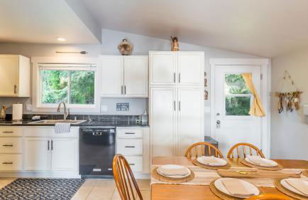 Wolf Beach Cottage by Avantstay Harbor Views - Photo 24