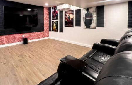 Blisscapade Pool Movie Theater Games Backyard - Foto 21