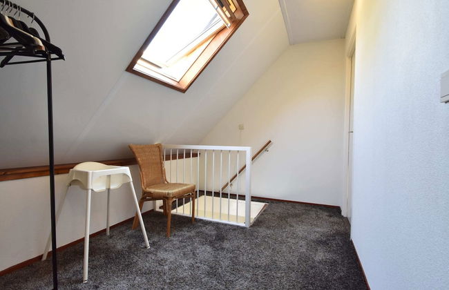 Cozy Holiday Home in Zonnemaire Near Lakebeach - Photo 56