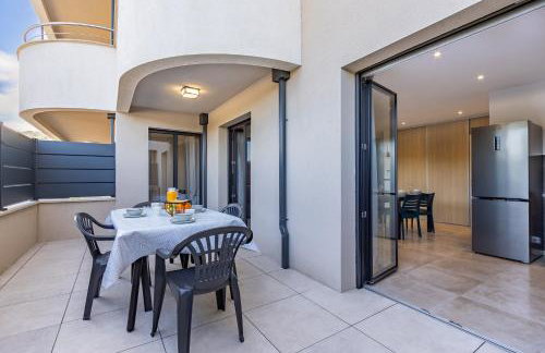 T2 Azur - Plage & commerces à 200m- Barbecue - Parking - Wifi - Foto 12