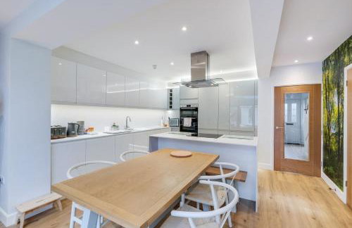 Bright 6 bedroom 3 bath house ideal for Pinewood Studios - Foto 7