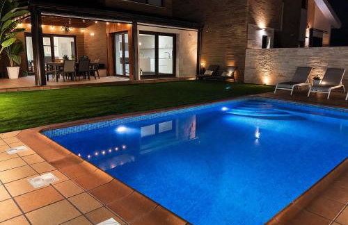 Villa Preciosa con picina cerca de la playa - Foto 3
