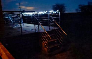 Countryside 2 Bed Bungalow with Stunning Views Free WiFi and Parking Ideal for Business and Leisure - Photo 8