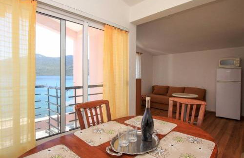 Apartments Ere Zuronja-One-Bedroom Apartment with Sea View 2 - Photo 1
