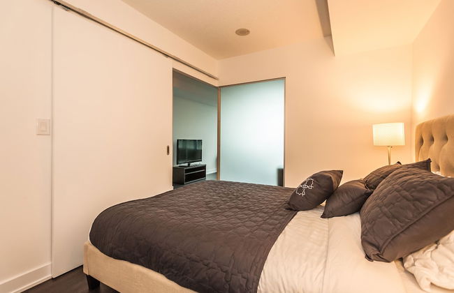 Life Suites - Fort York Central Condo - Foto 2