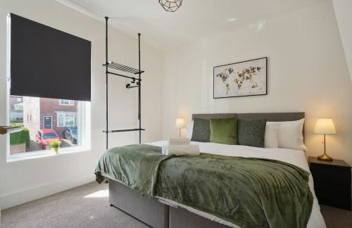 Beighton - 3 Bed Spacious Home with FREE Parking, Great for Groups & Families - Hosted by Stay Host Save - Foto 56