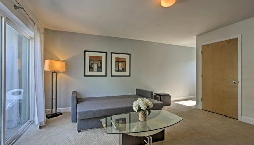 LoHi Apartment with Patio 1 Mi to Downtown Denver! - Foto 5