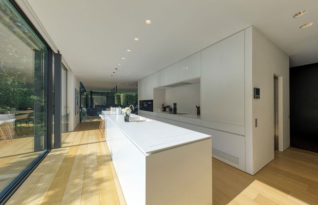 The Glass Manor - Photo 15