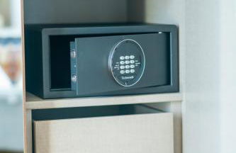 Boardinghouse City Home - Living - Photo 52