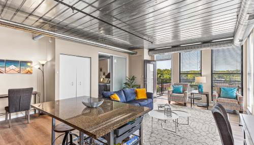 Downtown Ann Arbor 2 King Bed Balcony Apartment - Foto 2