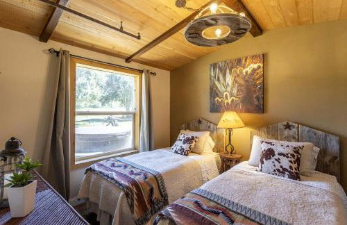 Unique Western-Themed Cabin Rental for Secluded Getaway in Warner Springs, California - Foto 5