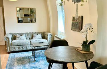 Stylish spacious 1 bed flat - Foto 1