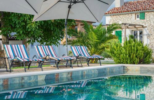 CROGO Villa Paradiz - Foto 1