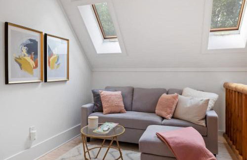 Bella and Dulce's Lakehouse by Juniper Holiday + Home - Photo 34