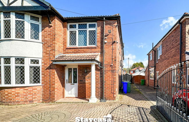 Beautiful Detached Villa - Jacuzzi Bath - Parking - Foto 74