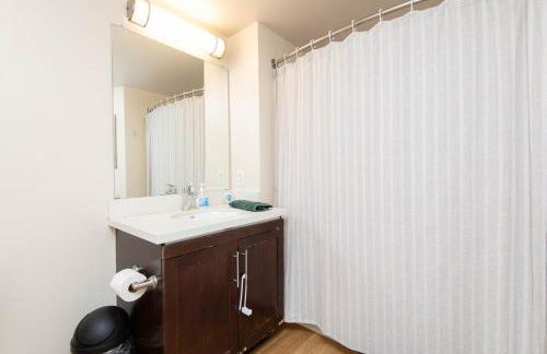 Cozy 2BR Apt in Downtown LA with Pool & Hot Tub - Foto 19