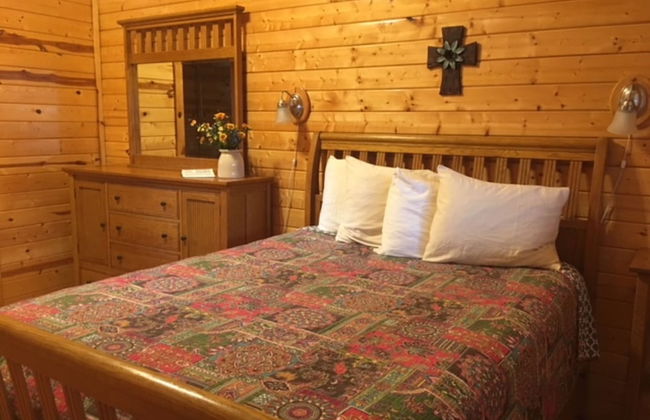 Frio Springs Lodges - Photo 12