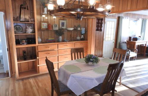 Miners Choice 3 Bedroom on Main St Bonus Rooms Sleeps up to 9 TV WIFI Piano - Foto 33