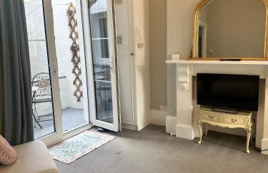 Classically Elegant Designer Apartment - Foto 8