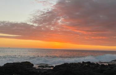 Direct oceanfront Magic Sands beach condo - Pool, AC, 2B2B, sleeps 6 - Foto 38