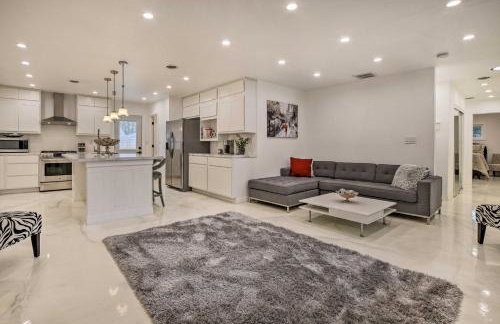 Renovated Griffith Family Home in Chicagoland Area - Foto 1