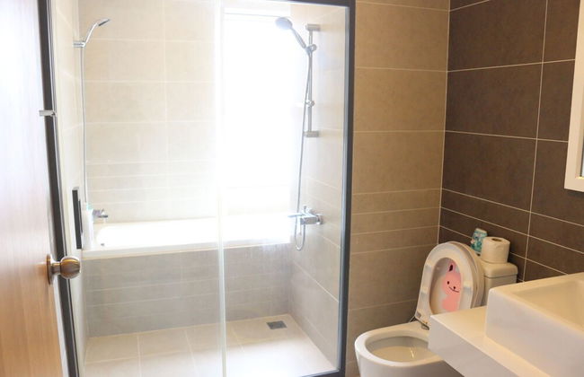 Beautiful Domain 2 Bedrooms - Photo 49