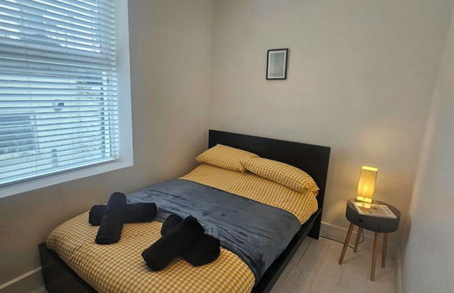 Seaside Haven Coastal Comfort 200m from the Beach - Foto 4