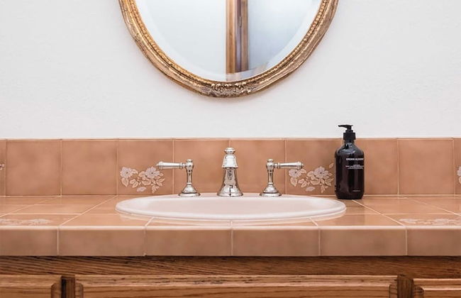 Cathedral by Avantstay Charming Secluded Estate w/ Sauna, Pool Table & Views of the Rolling Hills - Foto 41