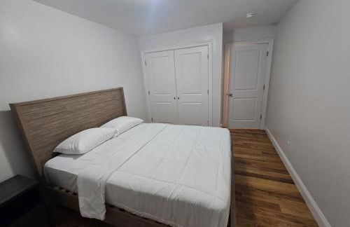 Stylish 3BR Retreat Near EWR Airport NYC Hub - Foto 16