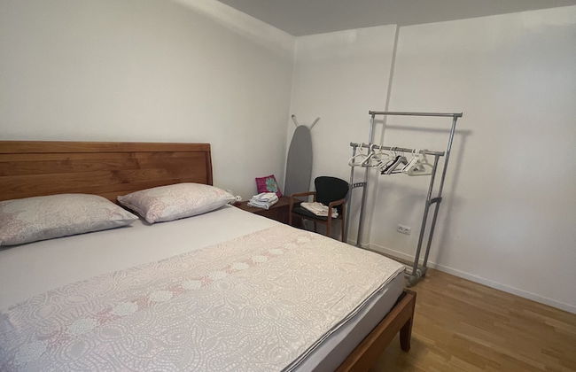 Large Modern 75m2 Flat and Free Parking - Foto 7