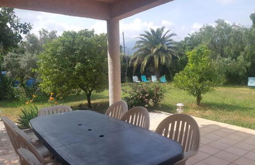 Villa de standing avec gd jardin arboré près d'Argelès sur Mer - Foto 1