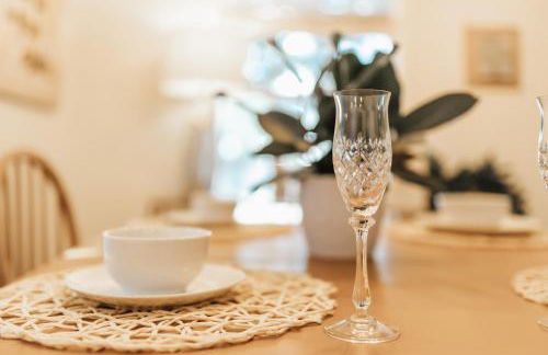 Longhorn Home with King Bed & Rain Showers Walk to DT Activities, Lake & Eateries - Foto 5