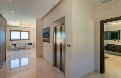 Villa Irene, Large First Line Villa wíth amazing sea- and coast views and large private swimming pool! - Photo 38