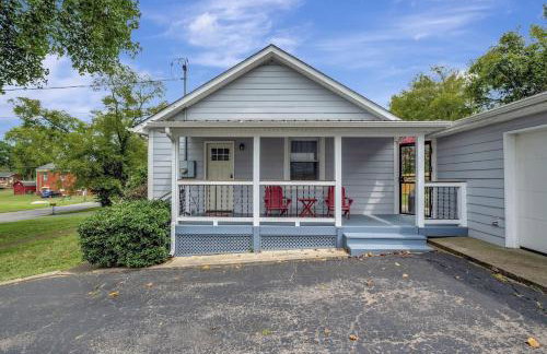 2 BR Home 4 Miles to Broadway Sleeps 4 - Foto 1