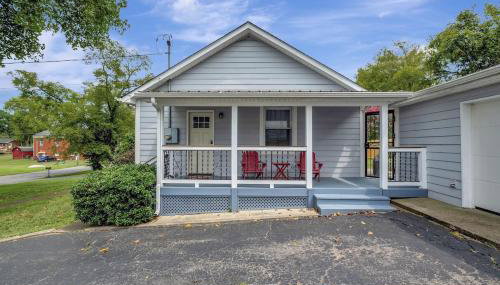 2 BR Home 4 Miles to Broadway Sleeps 4 - Foto 1