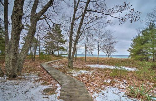 Idyllic Northport Cottage, Walk to Lakeside! - Foto 40