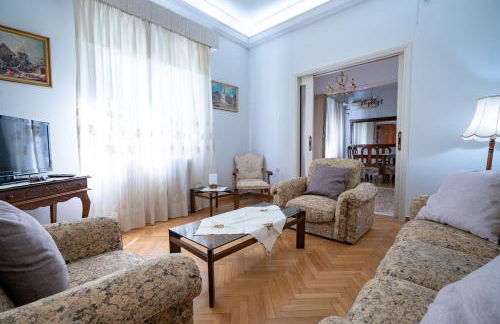 Retro 2-Bdrm House Near Metro in Heraklion by ΜΡS - Foto 59