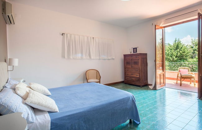 Una Scogliera sul Mare con Piscina by Wonderful Italy - Photo 5