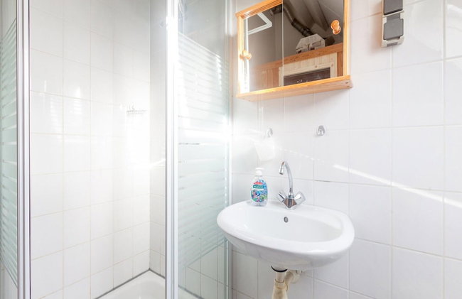 Spacious Holiday Home With Sauna Near Beach - Foto 10