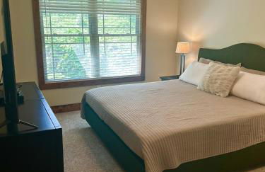 Lakefront Retreat Sleeps 6 Fireplace Boat Slip - Foto 26