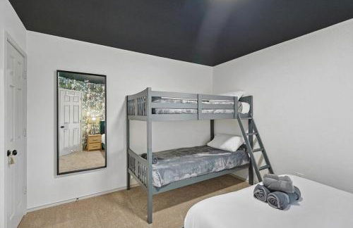 Colonial Style Retreat ft Pool Cinema jacuzzi - Foto 27