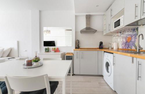 Moderno estudio y piscina a 50 metros de la playa - Photo 8