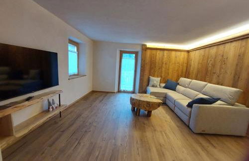 LA POESIA DOLOMITI APARTMENTS - Photo 10