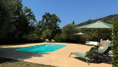 L'Oliveda - complètement climatisée, piscine, calme, proche commerce et lac, ski à 45min - Foto 5