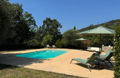 L'Oliveda - complètement climatisée, piscine, calme, proche commerce et lac, ski à 45min - Foto 5