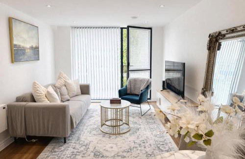 Stylish 2-Bed Apartment by Manchester City Cente - Photo 1