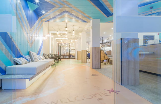 R2 Bahía Kontiki Beach Apartments - Photo 2