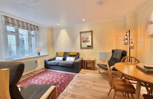 Sheplegh Court Charming Cottage and Pools within Stunning Grounds - Photo 7