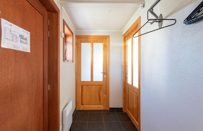 Holiday Home Near Marina With Pool - Photo 2