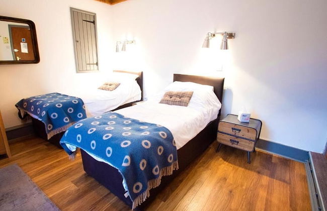 Nik The Greek - Photo 14